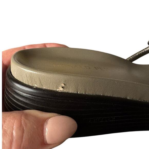 DONALD PLINER NEW Fifi Pewter Brocade Leather Thong Sandals 7.5 TINY FLAW - Picture 4 of 10